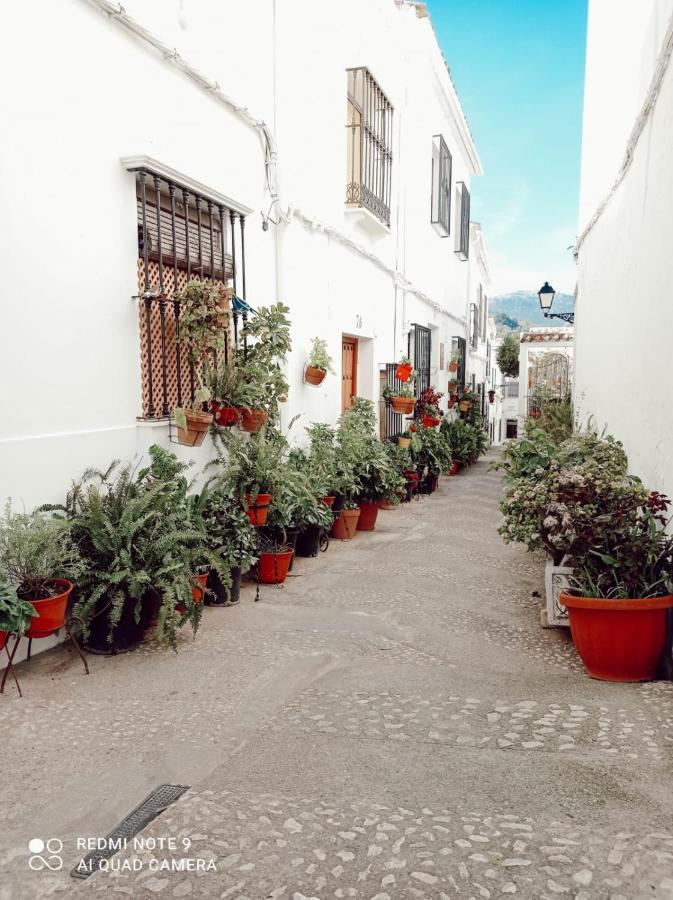 La Casita Tipica Vila Zuheros Exterior foto